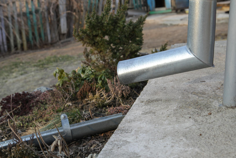  Installer un récupérateur d'eau de pluie pour gouttière en zinc